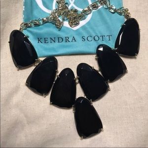 Kendra Scott Harlow necklace in Black